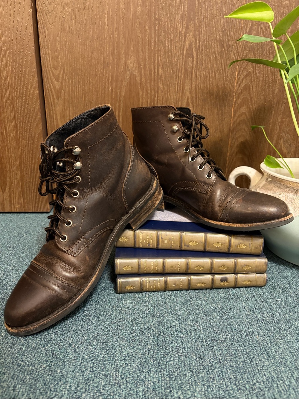 Women’s Brown Leather Lace-Up Boots